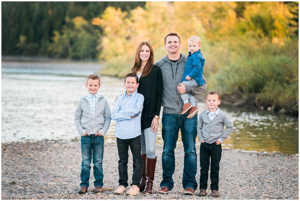 Family of 6 at Edworthy Park | Alysha Sladek Photography