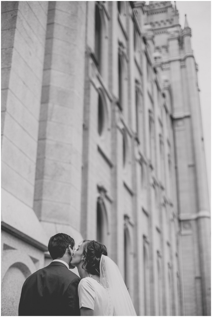 Calgary Family and Wedding Photographer Alysha Sladek photographs beautiful Salt Lake Temple wedding 2015