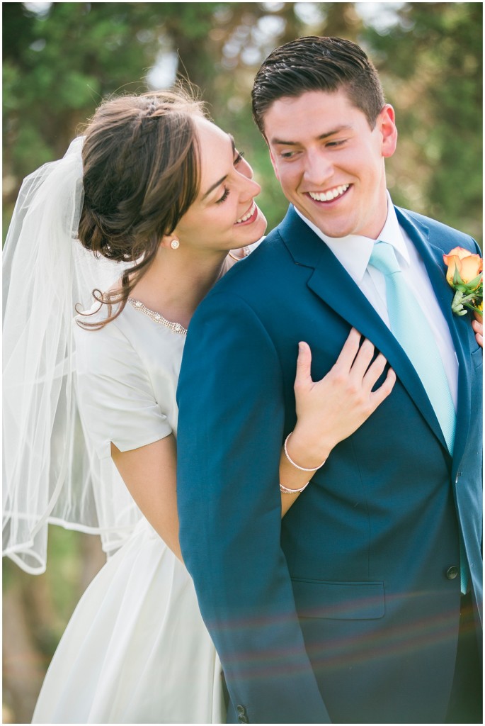 Calgary Family and Wedding Photographer Alysha Sladek photographs beautiful Utah wedding 2015