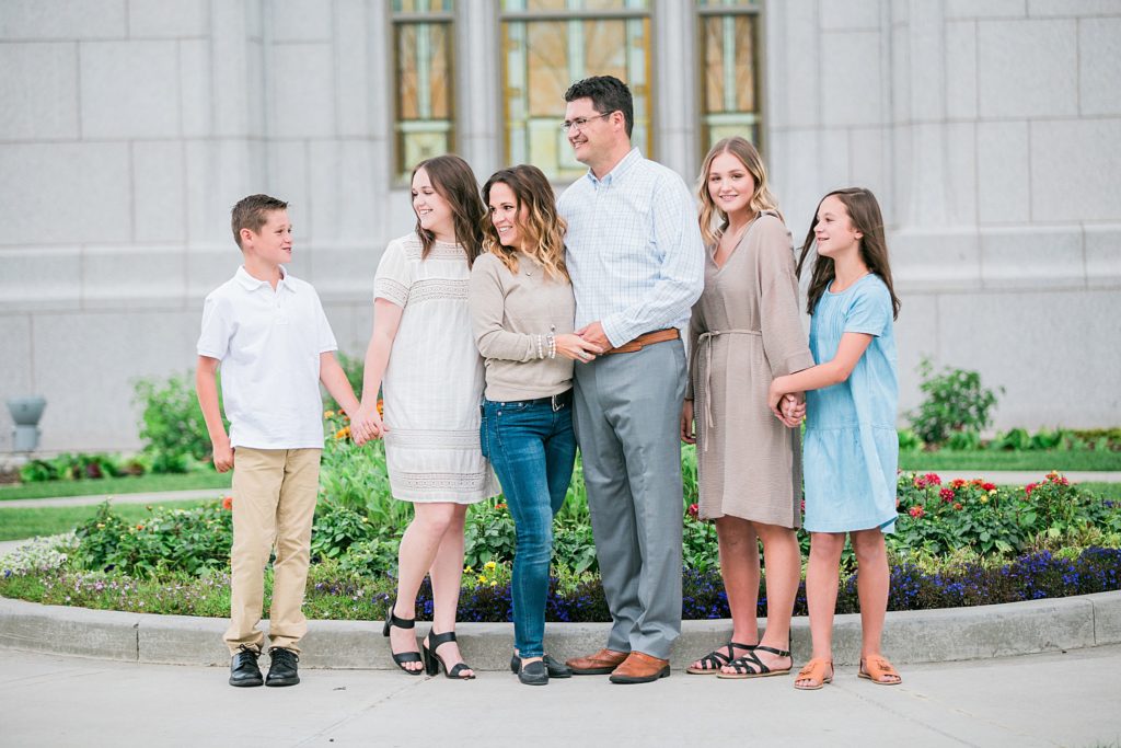 family photos, family mini session, Calgary LDS Temple