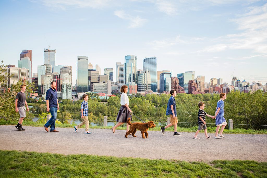 Calgary downtown skyline, family photos, family of 7