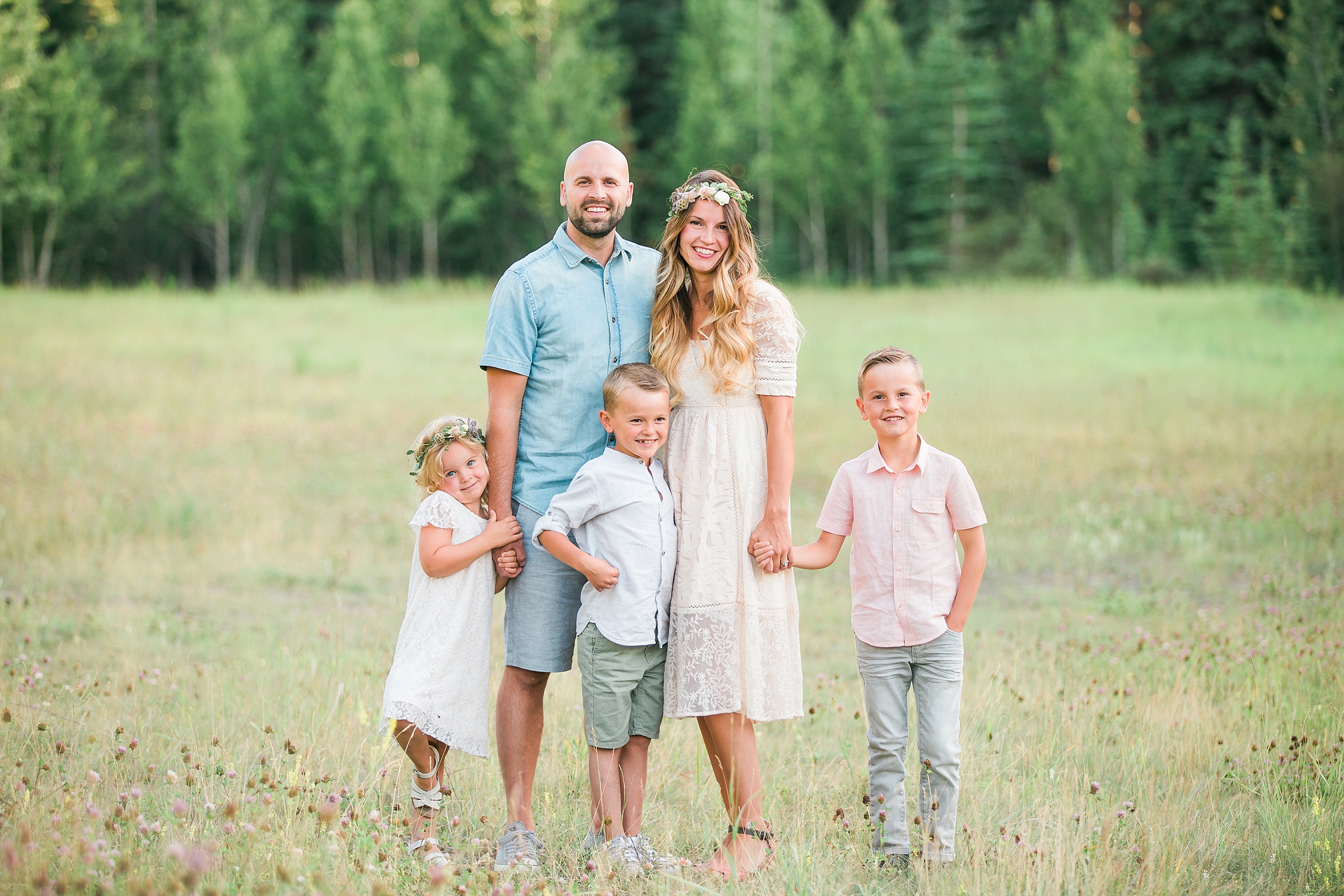 family photo session, family of 5, flower crowns, neutral color palette 