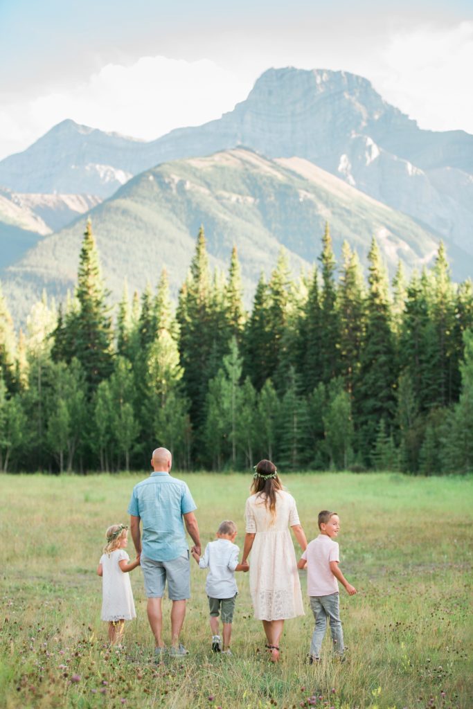 family photo session, family of 5, family photos in the mountains