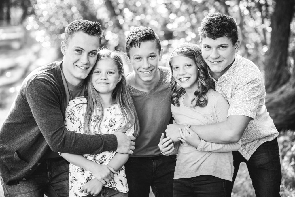 black and white photo, brothers and sisters, family photos