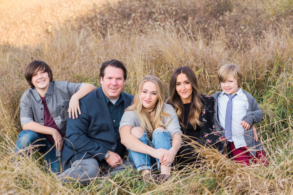 fall family photos, family of 5 posing ideas, Fish Creek Park