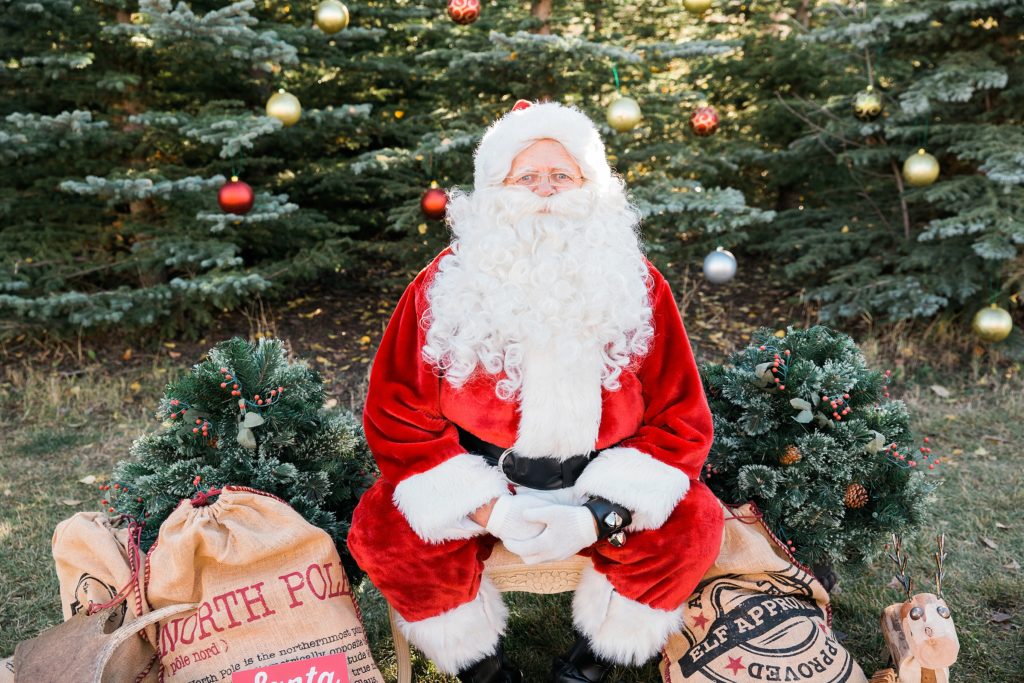 Santa Claus, Santa School, Christmas photos, Calgary photographer