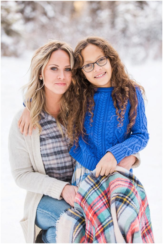 mom and daughter, winter family photos,