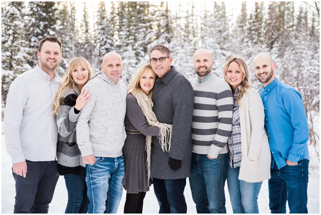 310+ Large Family Portrait Stock Videos and Royalty-Free Footage - iStock | Large  family portrait studio