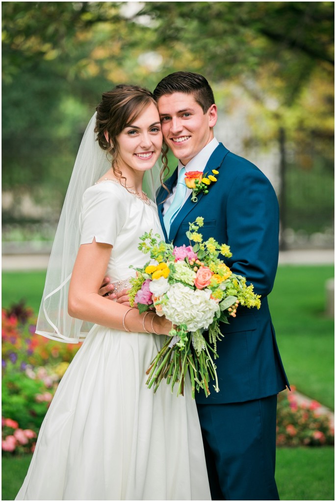 Calgary Family and Wedding Photographer Alysha Sladek photographs beautiful Salt Lake Temple wedding 2015