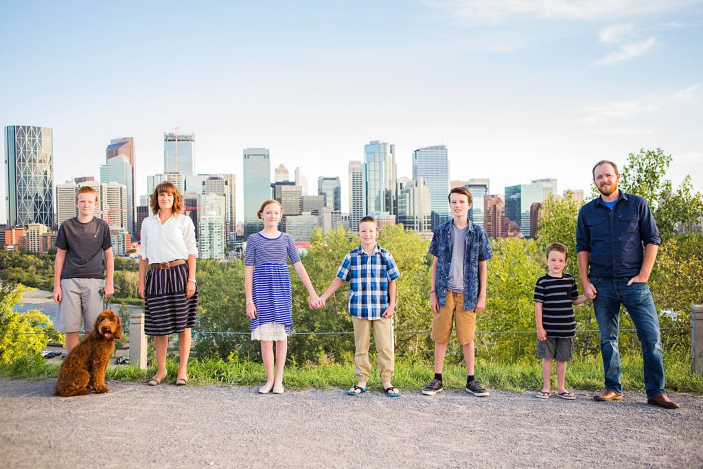 Calgary skyline, family of 7, family photos