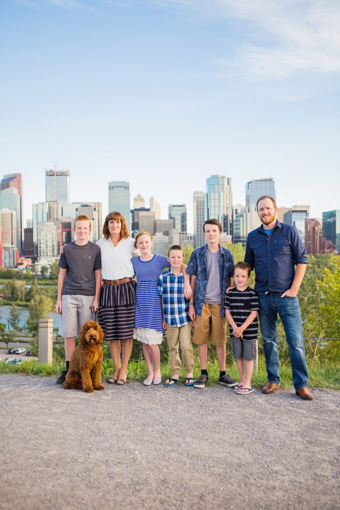 Calgary downtown skyline, family photos, family of 7