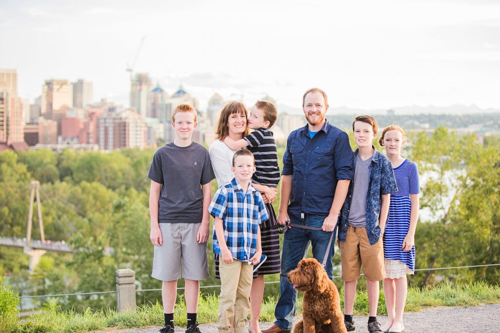 Calgary downtown skyline, family photos, family of 7