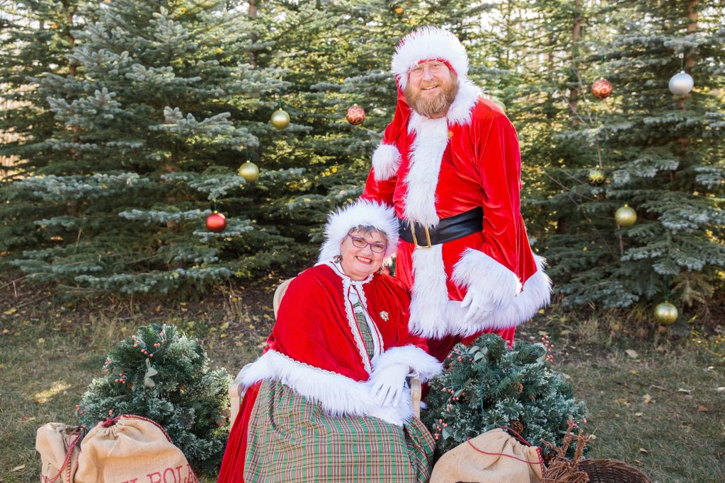 Santa Claus, Santa School, Christmas photos, Calgary photographer, Mrs.Claus