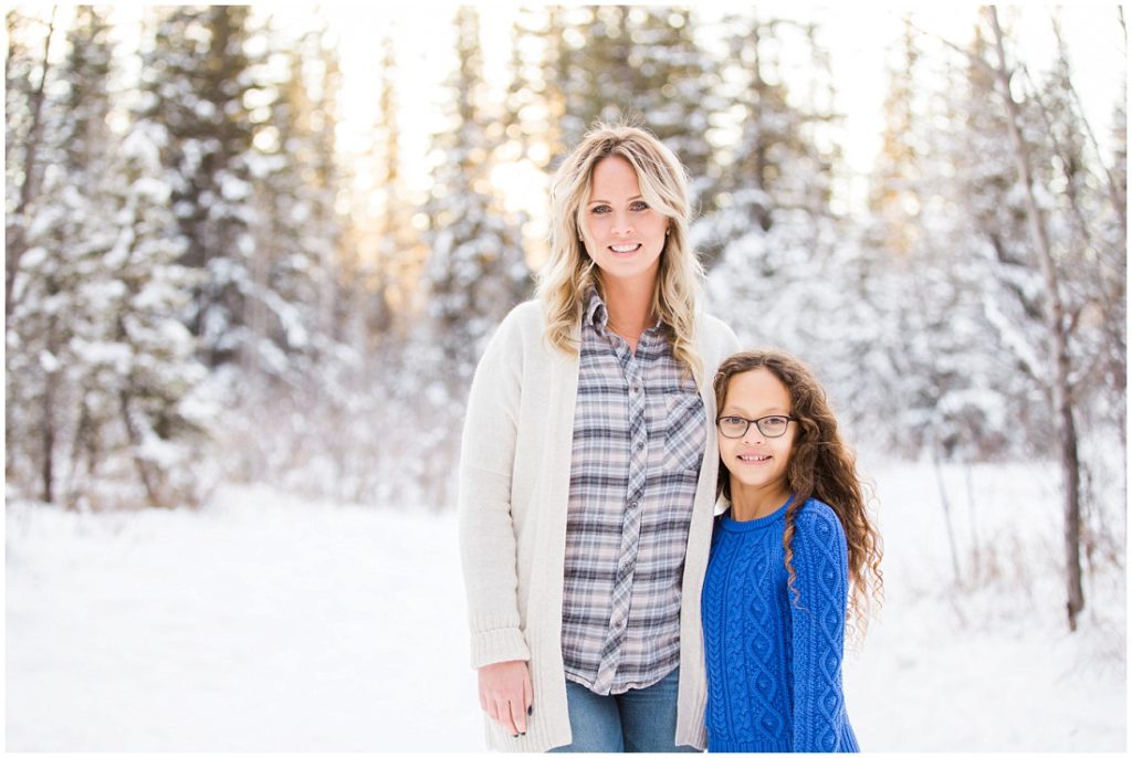mom and daughter, winter family photos, beautiful light