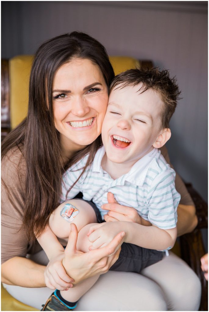 head shots, Calgary Photographer, Calgary photography, Prohibition Freehouse, mom and son