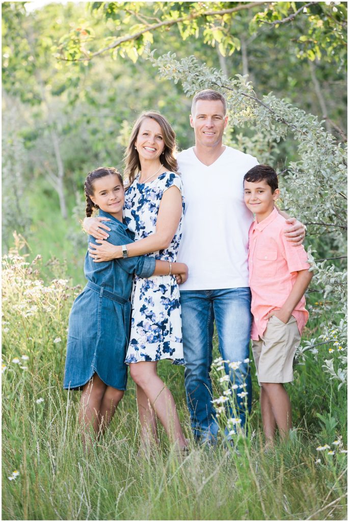 Group of Happy Teenage Siblings Pose Together in Farm Field at Sunset Stock  Photo - Alamy