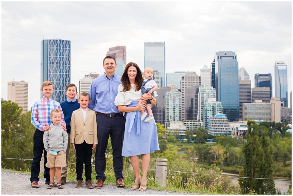 family photos, family of 7, Calgary skyline