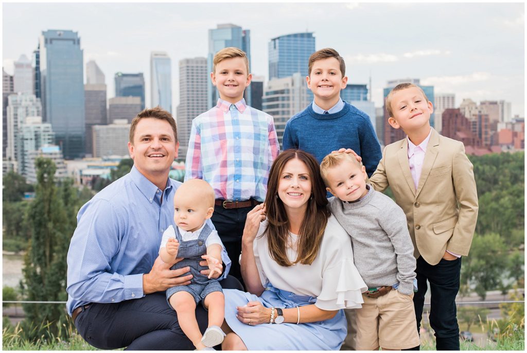 family photos, family of 7, Calgary skyline