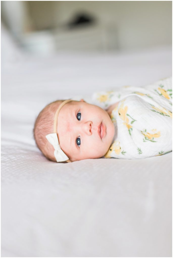 lifestyle newborn photos, Calgary newborn photos