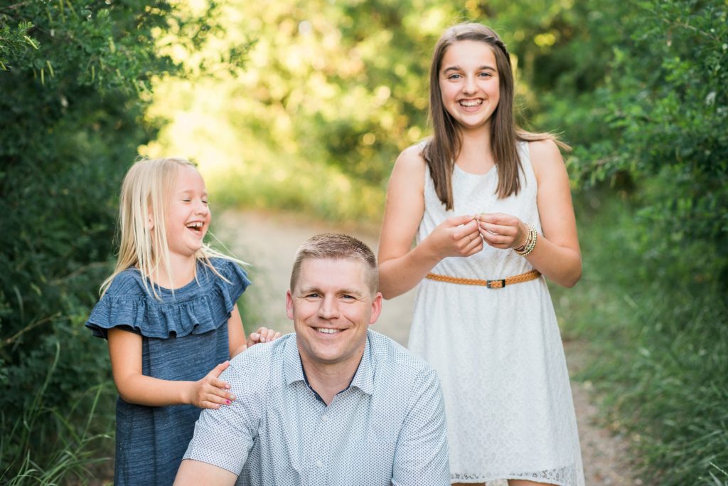 father and daughters, family photos, Glenbow Ranch provincial park, family portraits, Calgary family photographer