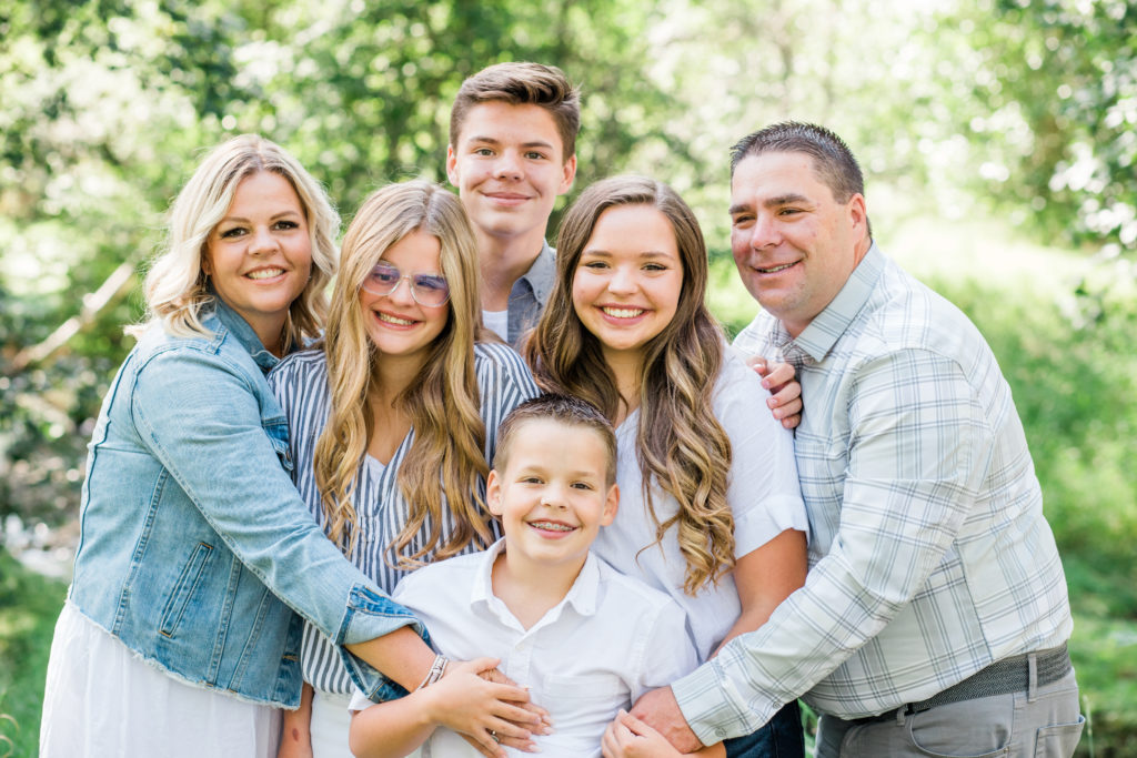 family of 6, family photos, Calgary family photos, Calgary family photography, Calgary family photographer, Calgary family portraits, 