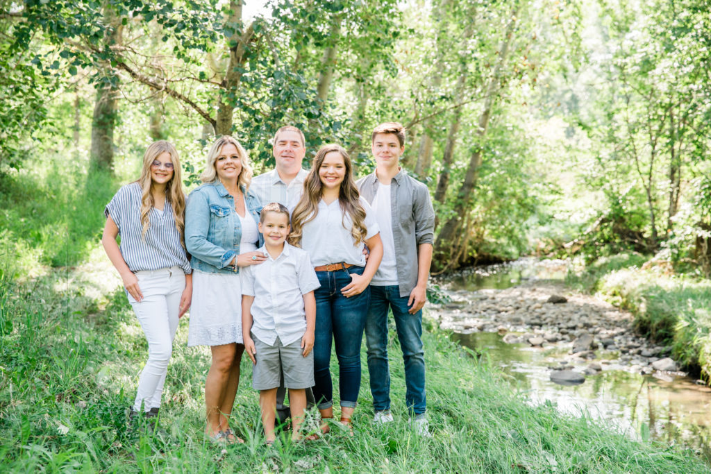 family of 6, family photos, Calgary family photos, Calgary family photography, Calgary family photographer, Calgary family portraits, 