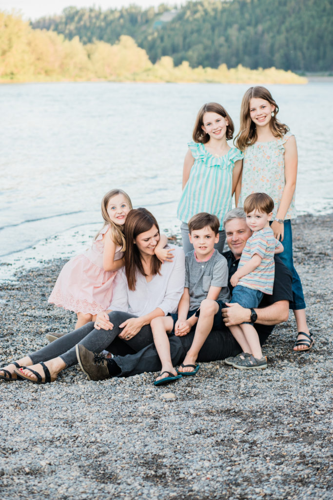 family of 7, family photos, family portraits, Edworthy Park, Calgary family photos, Calgary family photography, Calgary family photographer, yyc family photos, 