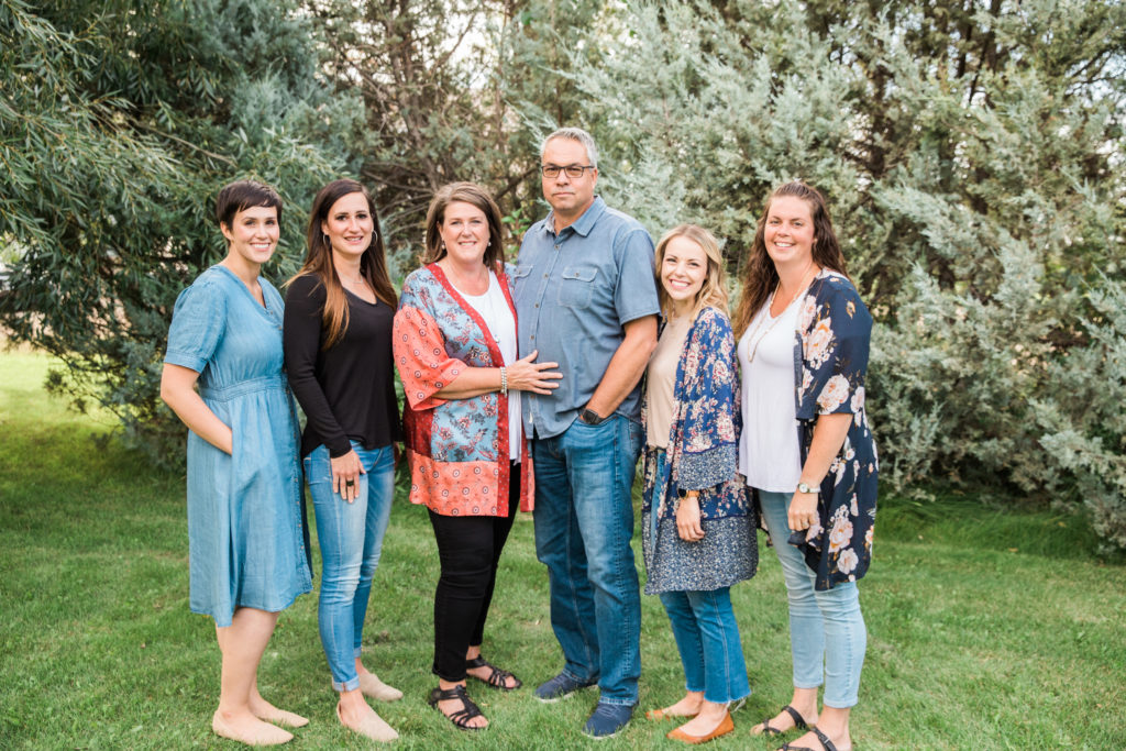 family photos, extended family photos, Calgary family photos, Calgary family photography, Calgary family photographer, yyc family photos,