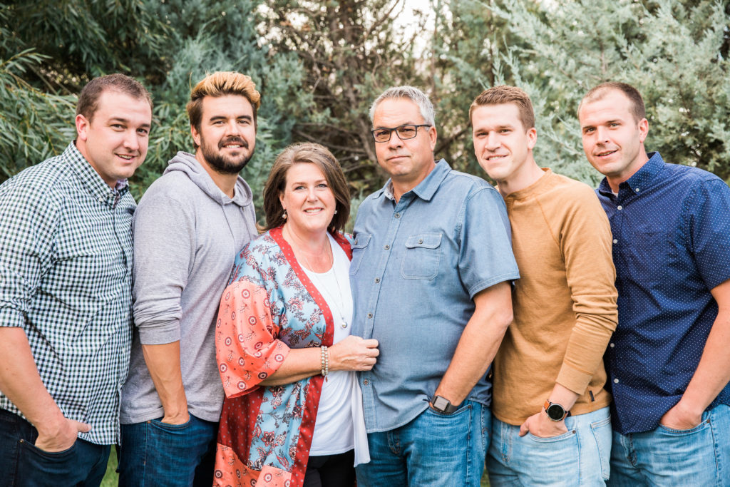 family photos, extended family photos, Calgary family photos, Calgary family photography, Calgary family photographer, yyc family photos,